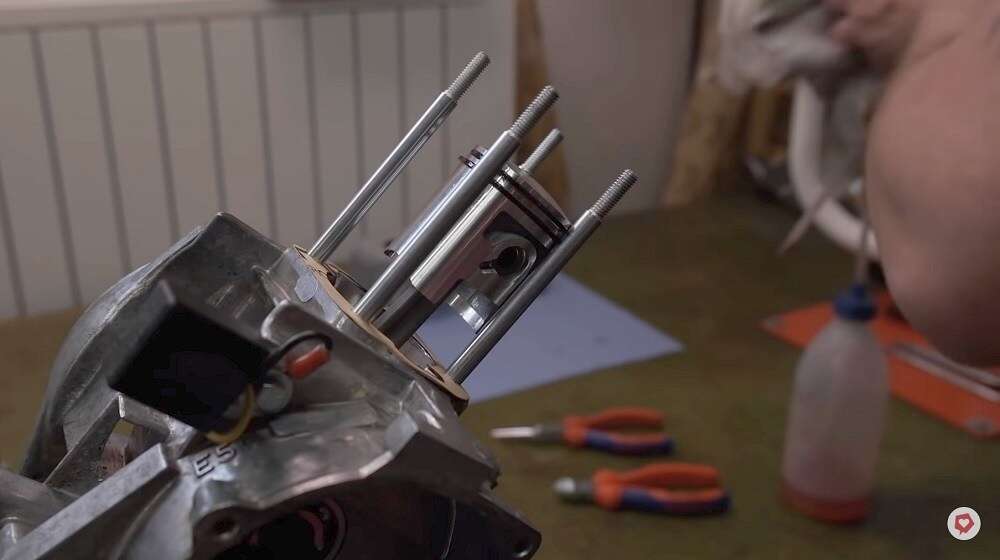 Mofakolben-Nahaufnahme-2 Mofakolben-Nahaufnahme-2