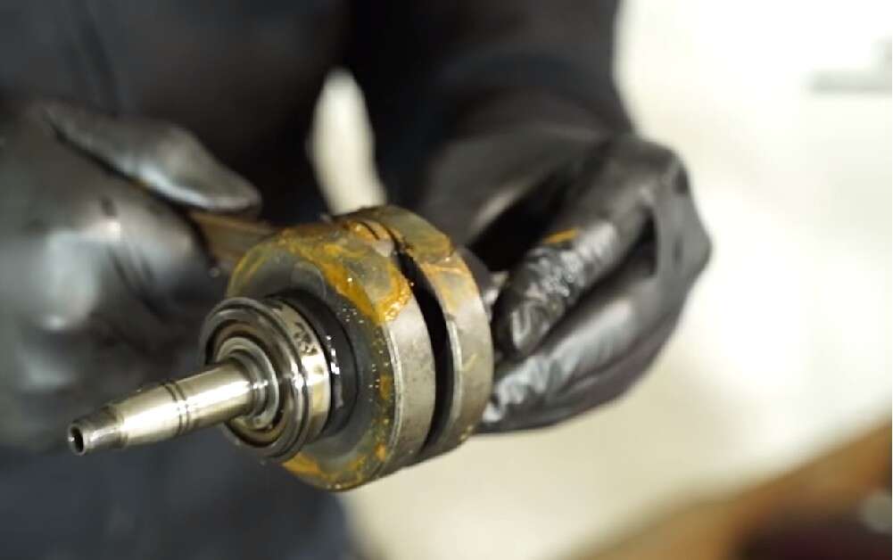 Kurbelwellen und Lager verschleissen über die Jahre Kurbelwellen und Lager verschleissen über die Jahre