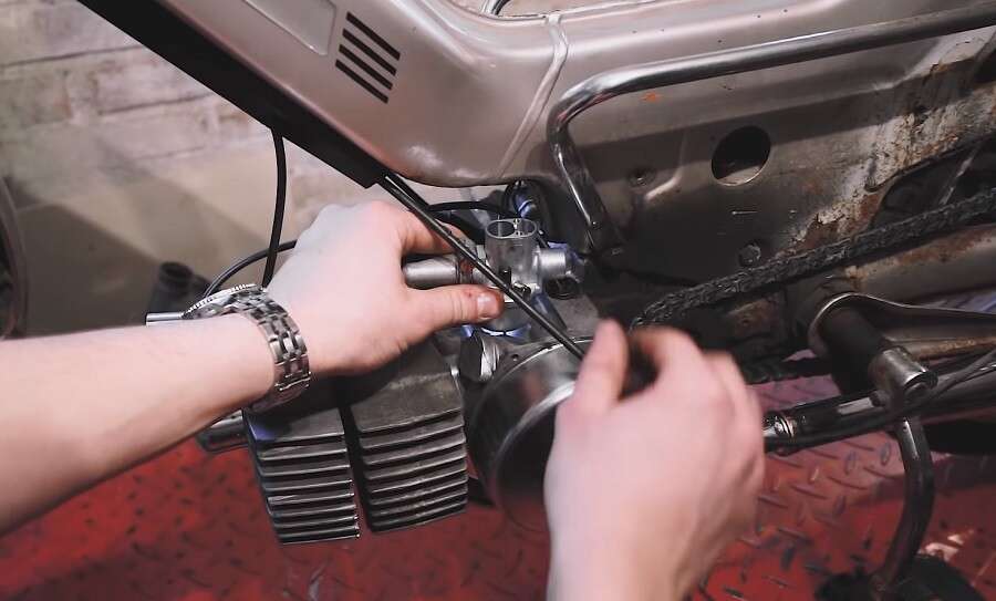 Aufbau eines 2-Takt-Vergasers Aufbau eines 2-Takt-Vergasers