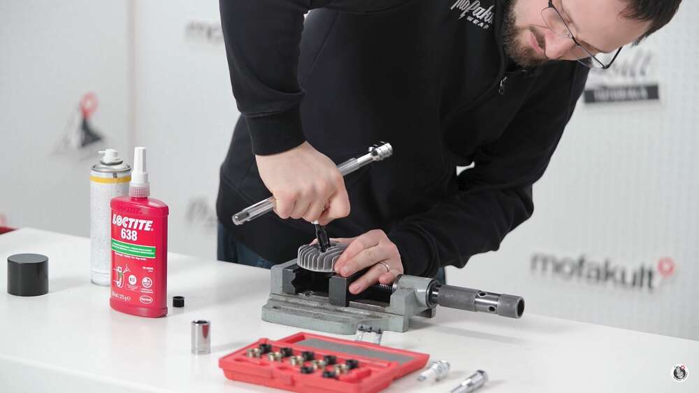 Zündkerzengewinde reparieren Zündkerzengewinde reparieren