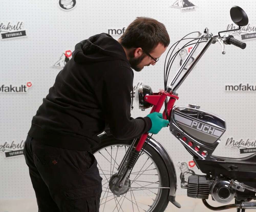 Mehr Freude hast du langfristig mit deinem Töffli, wenn du es gut pflegst Mehr Freude hast du langfristig mit deinem Töffli, wenn du es gut pflegst