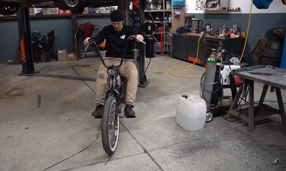 Je nach Bauart kann man es sich richtig gemütlich machen auf dem Mofa Je nach Bauart kann man es sich richtig gemütlich machen auf dem Mofa