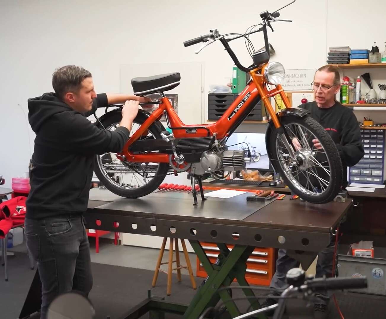 Reifendruck und Profiltiefe sollten regelmässig überprüft werden Reifendruck und Profiltiefe sollten regelmässig überprüft werden