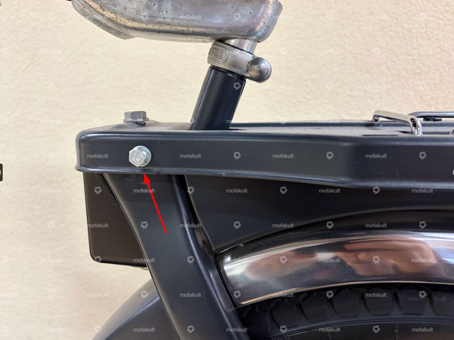 Disco distanziale portapacchi in plastica nera | Piaggio Ciao SC, PX Carousel Image 2