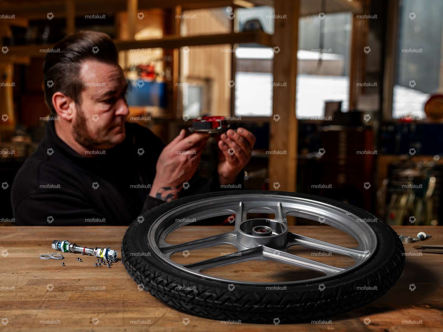 Revisione mozzo Siggnature (cuscinetto a cono) ruota anteriore | Pony GTX, Cross 521 Carousel Image 1