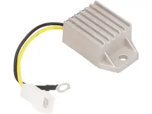 Regolatore di tensione GPO 6V con alette di raffreddamento Regolatore di tensione GPO 6V con alette di raffreddamento