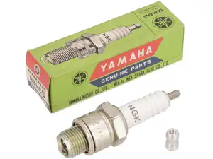 Candela NGK B9HCS filetto corto NOS | Yamaha Candela NGK B9HCS filetto corto NOS | Yamaha