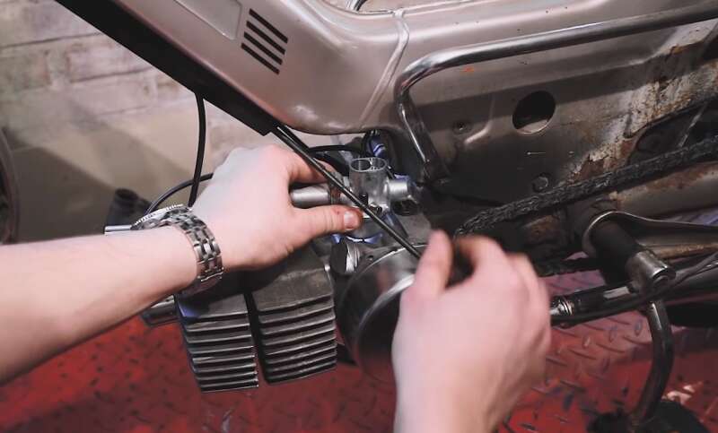 Aufbau eines 2-Takt-Vergasers Aufbau eines 2-Takt-Vergasers